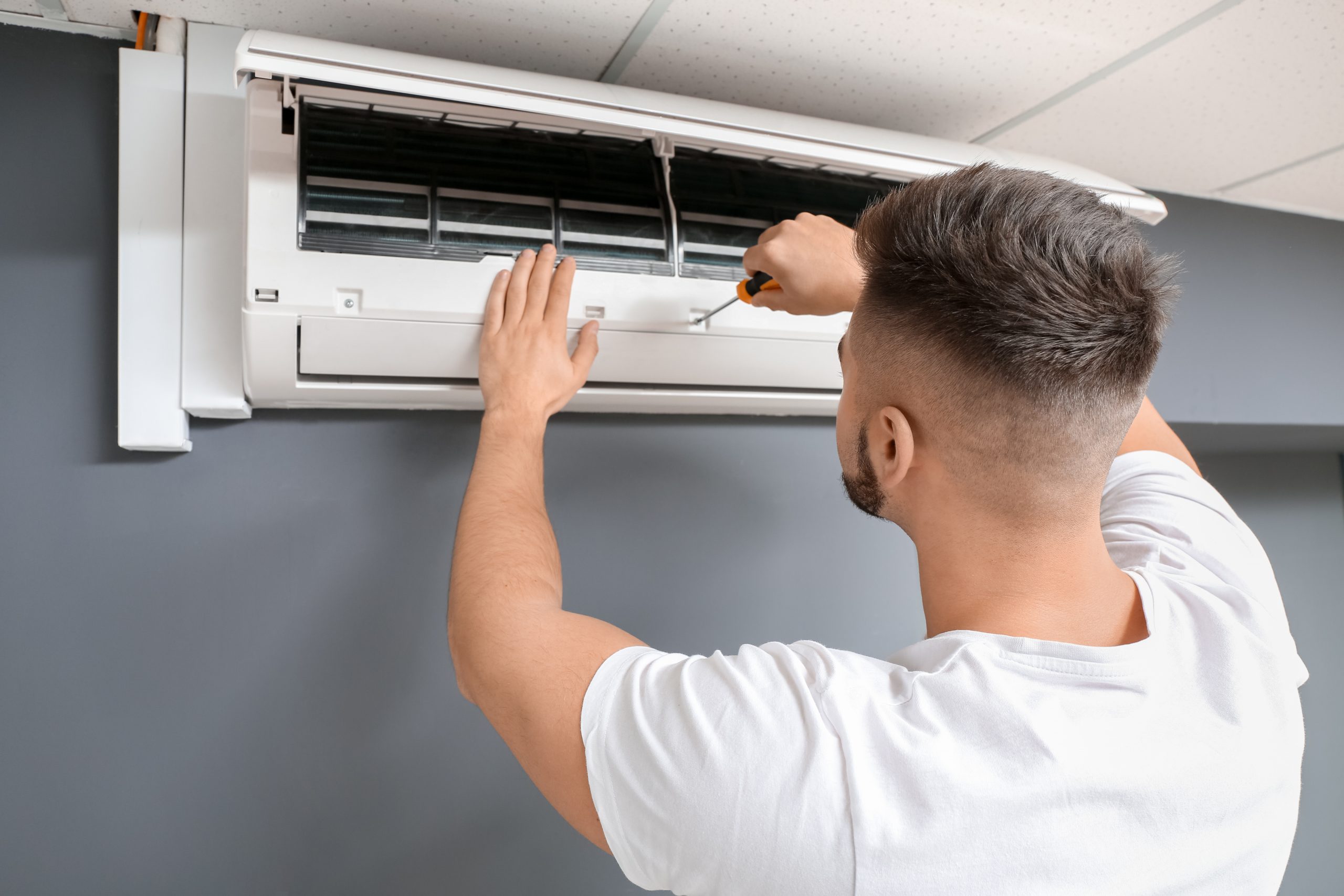 Un spécialiste en nettoyage de climatisation et thermopompe à Québec, Lévis et Chaudière-Appalaches.